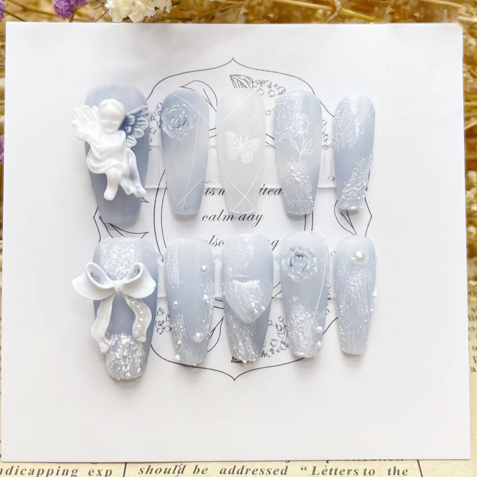 3D 石膏天使付け爪光沢のあるヘイズブルー手作りプレス爪ちょ - Resin Art Flowers のレビューと価格