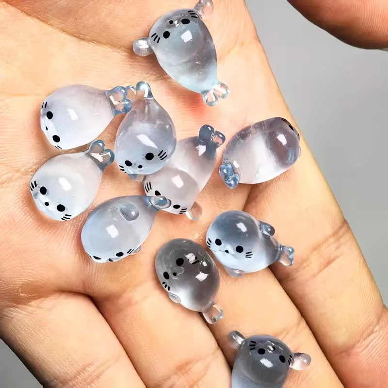 10-50個入り 暗闇で光るミニシールフィギュア、樹脂製発光 - Resin Art Beach のレビューと価格