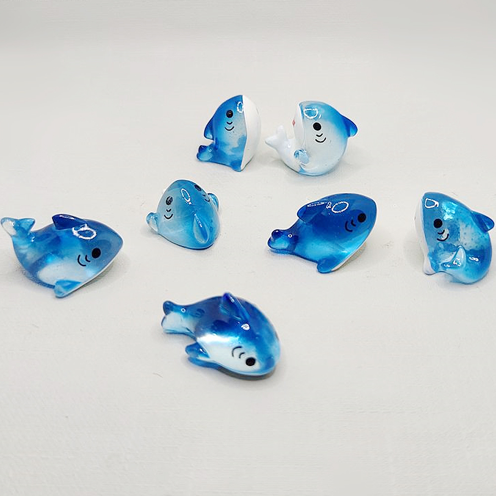 ミニレジンサメのミニチュア、海の動物の置物、妖精の庭の装飾、 - Resin Art Beach のレビューと価格
