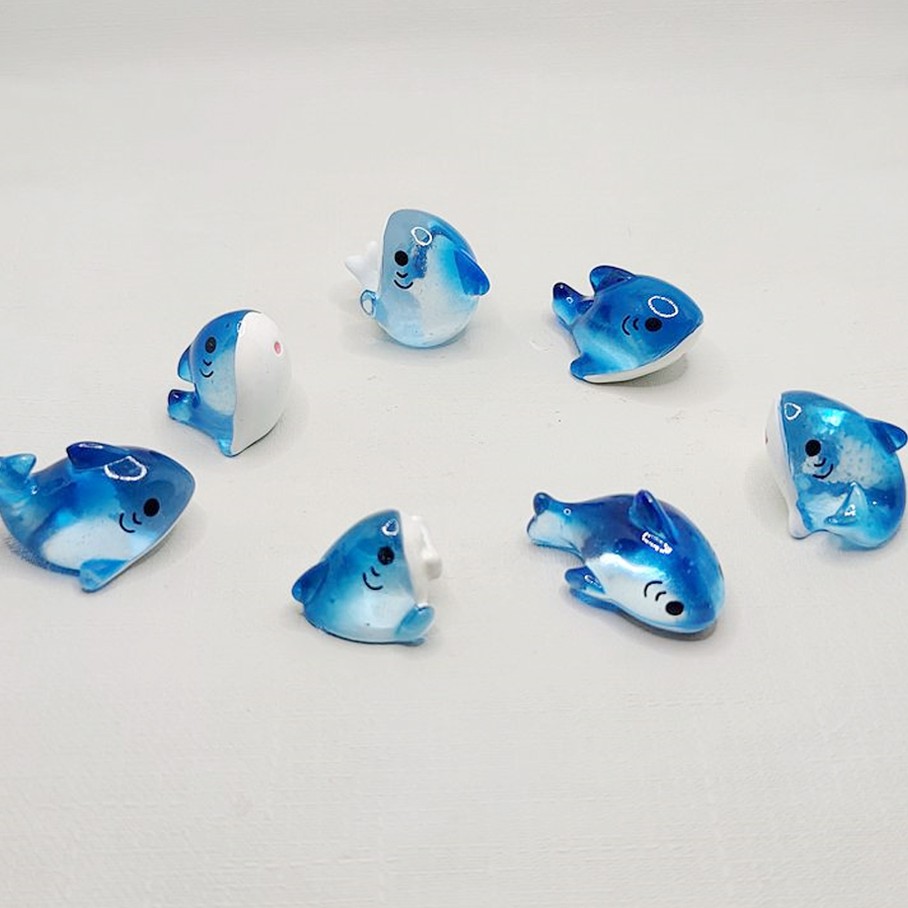 ミニレジンサメのミニチュア、海の動物の置物、妖精の庭の装飾、 - Resin Art Beach のレビューと価格